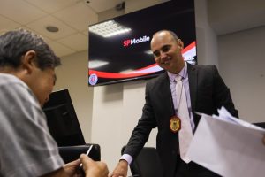 SP devolve 300 celulares recuperados a vítimas de roubo e furto