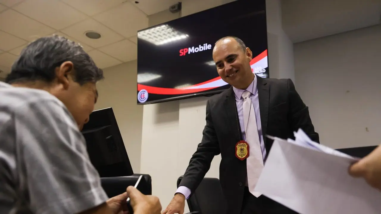 SP devolve 300 celulares recuperados a vítimas de roubo e furto