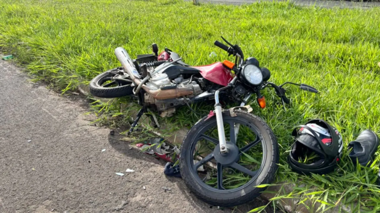 Colisão traseira deixa motociclista ferido na Rodovia Laércio Corte, em Limeira