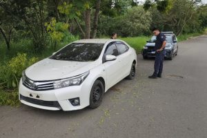 Veículo descoberto é localizado com marca de disparo em Limeira