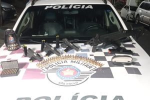 Discussão por som alto termina com vizinho baleado e armas apreendidas em condomínio de Limeira