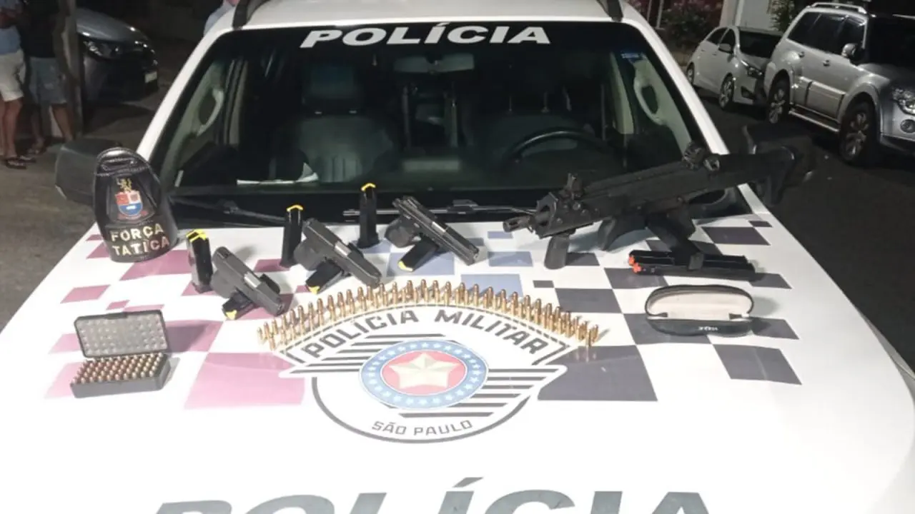 Discussão por som alto termina com vizinho baleado e armas apreendidas em condomínio de Limeira