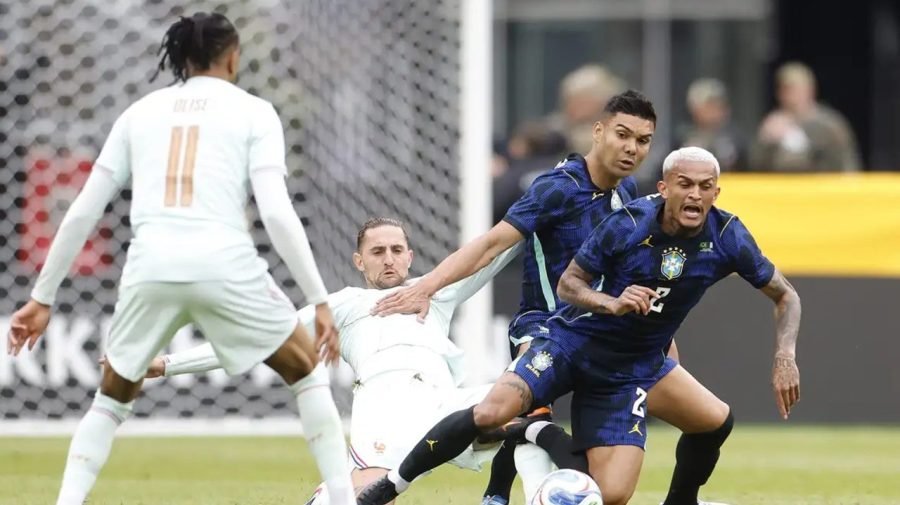 Brasil joga mal e perde de 2 a 1 para a França nos EUA