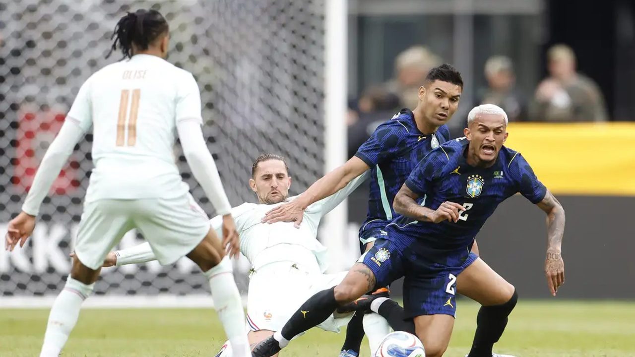 Brasil joga mal e perde de 2 a 1 para a França nos EUA