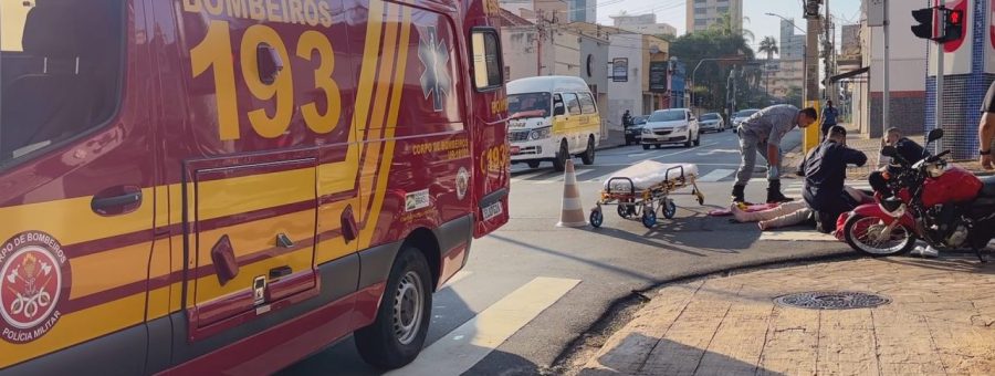 Colisão entre moto e carro deixa motociclista ferido no Centro de Limeira
