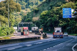 Começam a vigorar novas regras para frete no Brasil