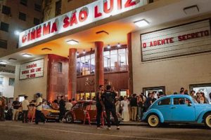 Em clima de final de Copa, Brasil se prepara para noite do Oscar