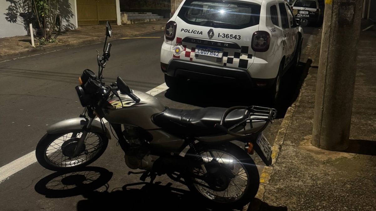 Homem é detido após ser encontrado com moto furtada em Limeira