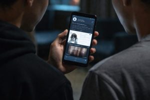 Jovem relata ameaças e exposição de dados em grupo de Telegram