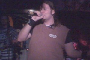 Limeirense fã de Mamonas Assassinas tocou com camiseta de Dinho