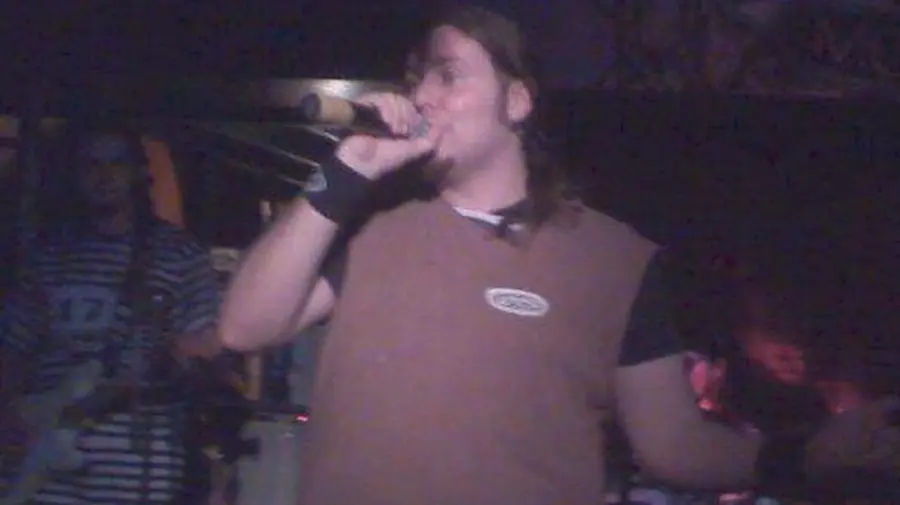 Limeirense fã de Mamonas Assassinas tocou com camiseta de Dinho