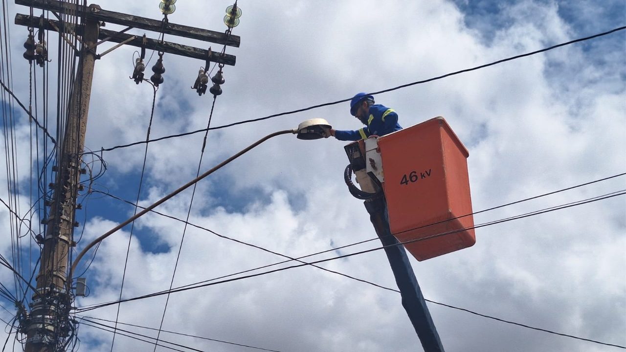 Nova empresa inicia manutenção da iluminação pública em Limeira