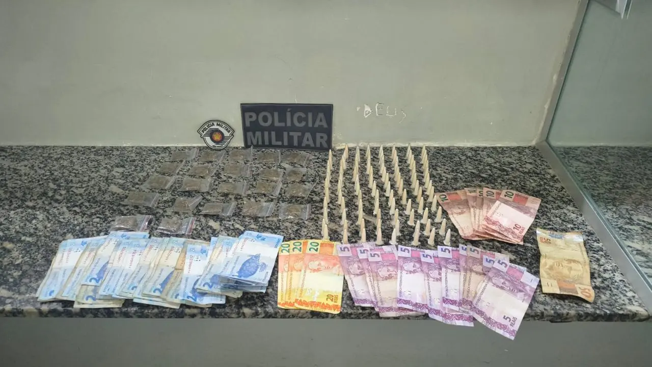 Polícia aborda carro e encontra drogas e dinheiro no Jd. Anhanguera, em Limeira