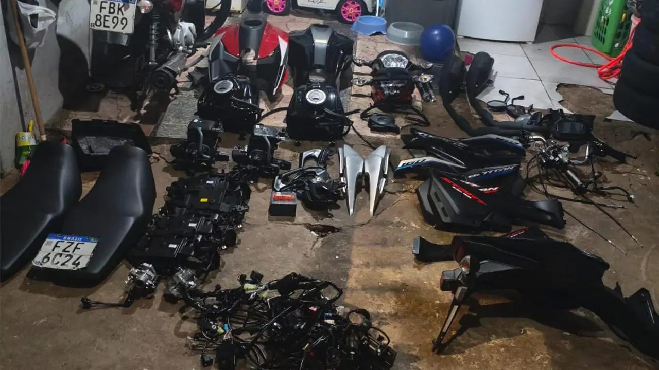 Polícia encontra desmanche de motos em casa e quatro homens são presos em Limeira