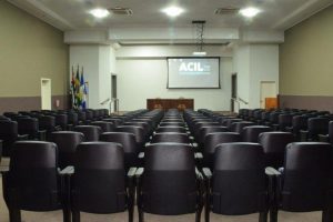 Prefeito apresenta prestação de contas de 2025 em evento na ACIL