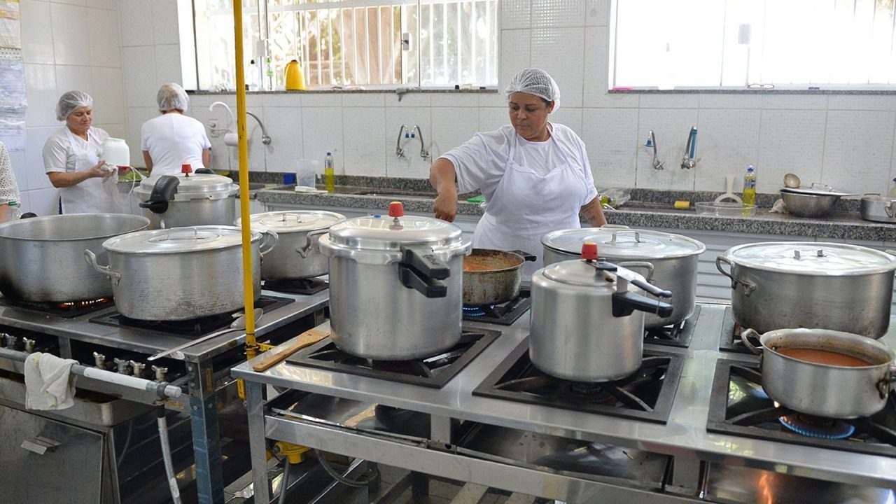 Prefeitura convoca aprovados para vaga de merendeiro em Limeira