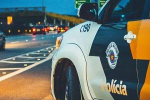 Tentativa de roubo a caminhão termina com dois presos na Anhanguera, em Limeira