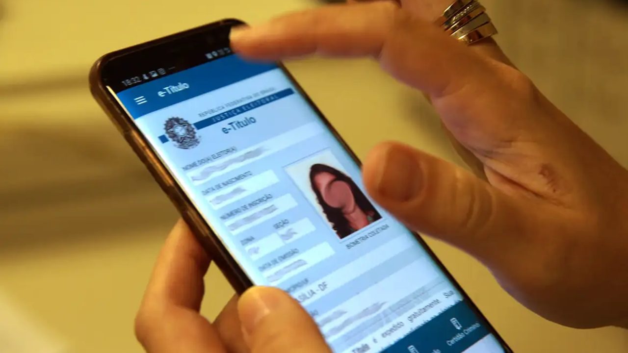 Eleitor tem um mês para regularizar pendências e ficar apto a votar