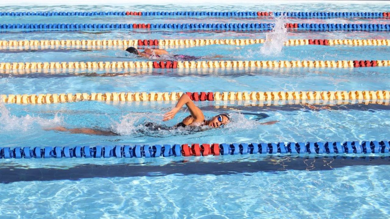 Estudo aponta que natação é mais eficaz que corrida no trabalho de fortalecimento do coração