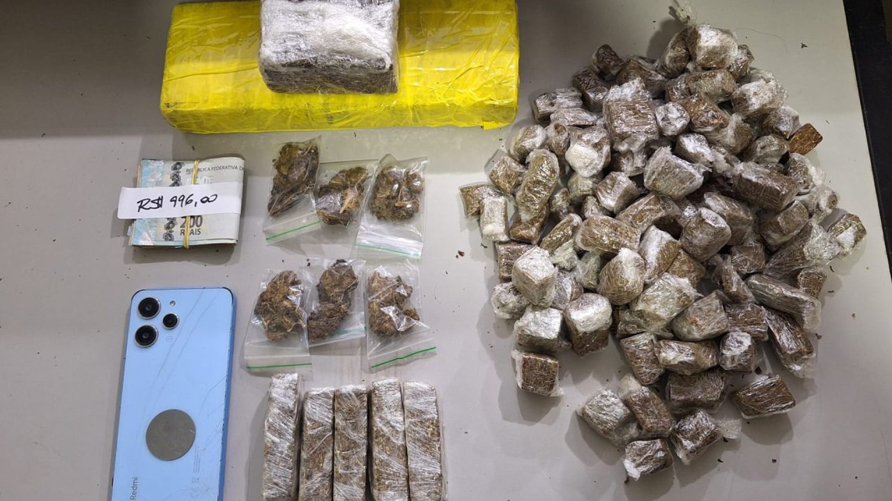 Homem é preso com quase 2 kg de maconha em casa no Abílio Pedro, em Limeira