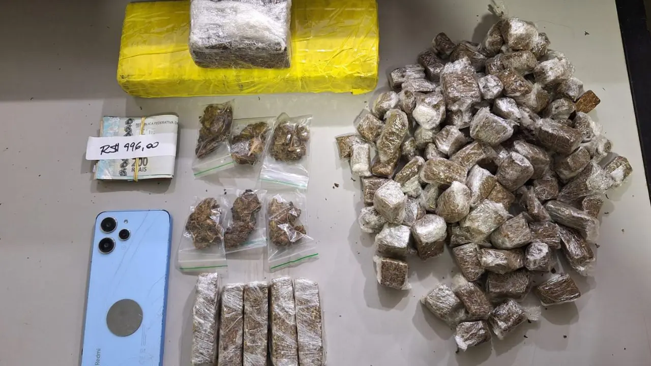 Homem é preso com quase 2 kg de maconha em casa no Abílio Pedro, em Limeira