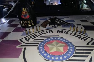 Homem é preso por porte ilegal de arma após denúncia de ameaça em Limeira