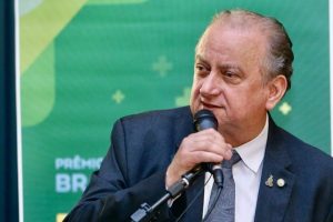 Miguel Lombardi vota a favor da PEC que fortalece políticas sociais