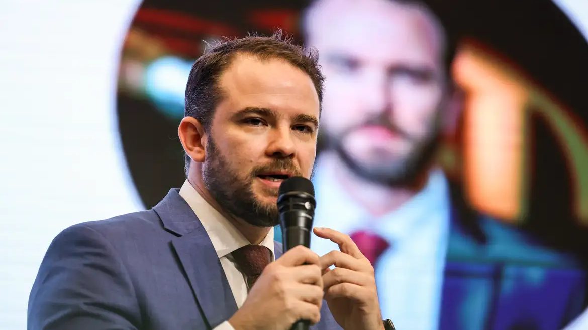 Ministro da Fazenda inicia agenda internacional nos EUA e na Europa