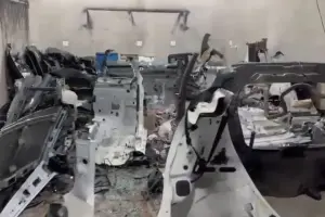 PM descobre desmanche clandestino com veículos furtados em Limeira