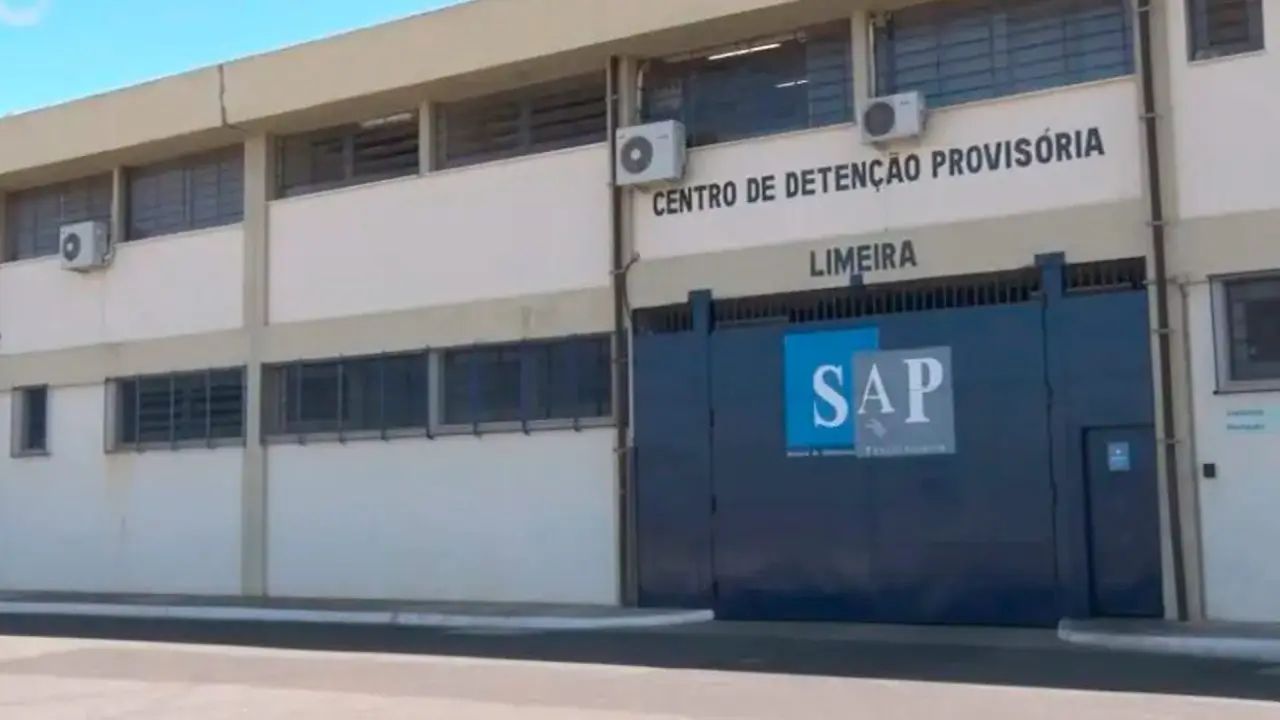 Visitante é flagrada com maconha ao entrar no CDP de Limeira