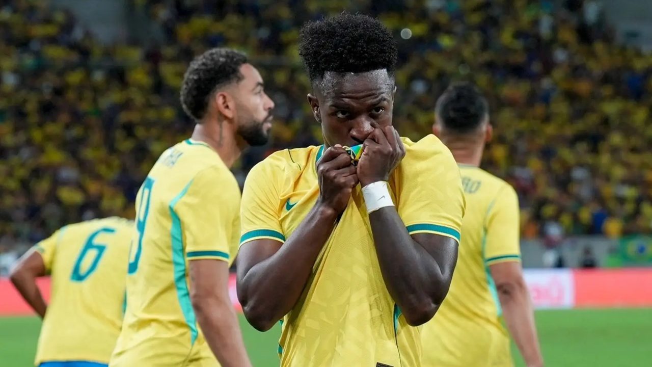 Brasil goleia o Panamá no Maracanã 6 a 2