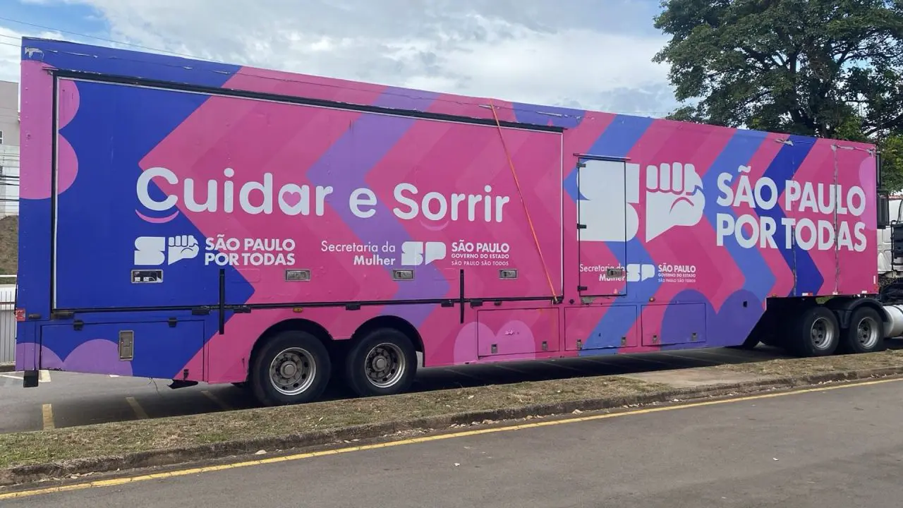 Carreta odontológica atende mulheres em situação de vulnerabilidade em Limeira