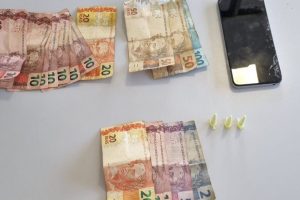 Casal é preso recolhendo dinheiro do tráfico de drogas no Parque Hipólito, em Limeira