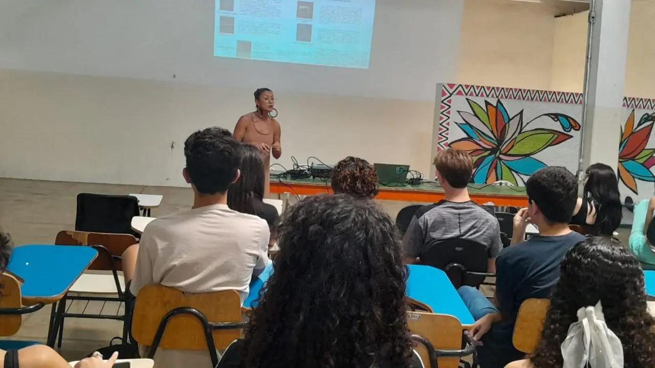 Cursinho Colmeia abre inscrições para 130 vagas em Limeira