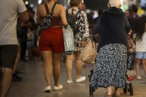 Defeitos em calçadas fazem 42 dos idosos terem medo de cair