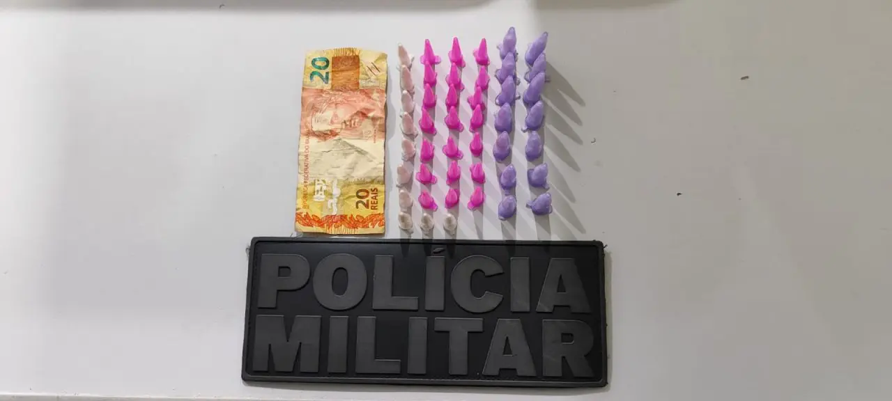 Dupla é presa por tráfico de drogas