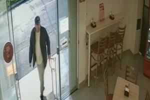 Homem é detido por funcionários e populares após tentativa de roubo