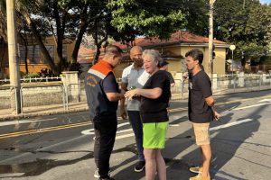 Incêndio da Escola Prada prefeito de Limeira está no local