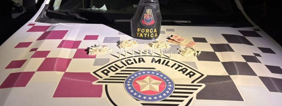 Jovem é preso com mais de 100 porções de cocaína escondidas em pneu no Abílio Pedro, em Limeira
