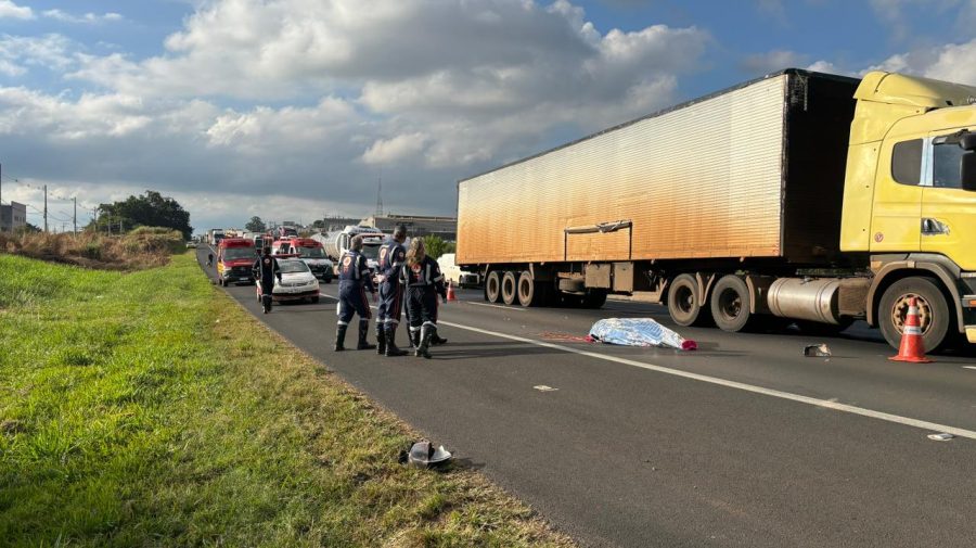 Motociclista morre atropelado na Rodovia Anhanguera, em Limeira