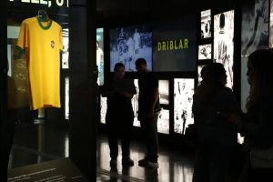 Museu do Futebol lança exposição sobre camisas da seleção brasileira