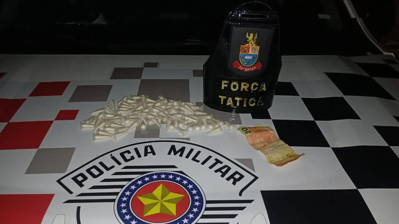 PM apreende 80 pinos de cocaína no Gustavo Peccinini, em Limeira
