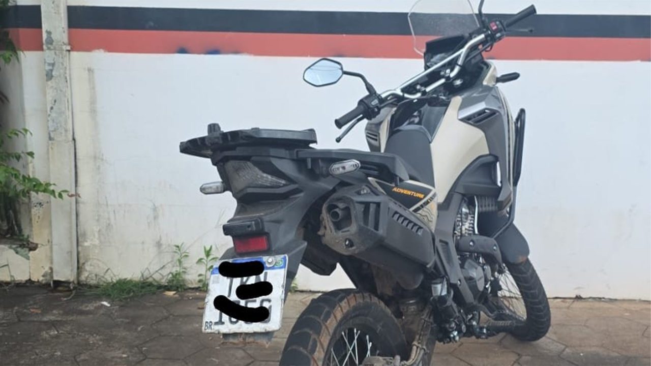 PM recupera moto furtada e prende homem em Limeira