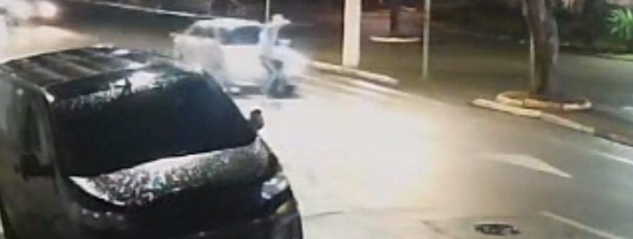 Pedestre fica ferido após atropelamento no Centro de Limeira