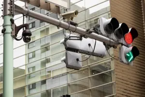Quatro novos radares de avanço de sinal vermelho devem ser instalados em Limeira 2