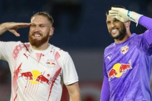 Red Bull Bragantino vence, enquanto Santos e Corinthians tropeçam