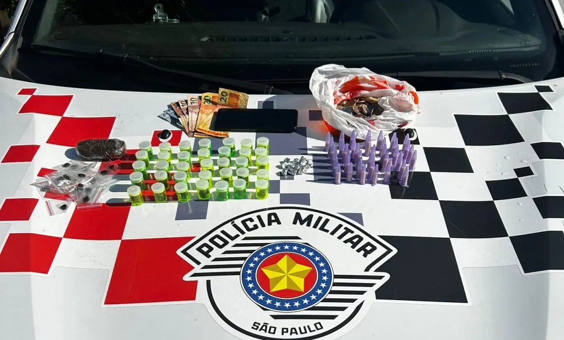 Suspeito de integrar ponto de drogas ligado ao PCC é preso com cocaína, maconha e crack em Limeira