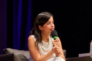 Tabata Amaral defende mais mulheres na política e destaca educação como caminho para reduzir desigualdades