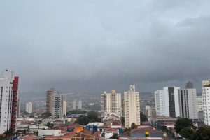 Temperaturas aumentam, mas frio continua na manhã desta quarta-feira (13) em Limeira
