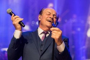 Tony Angeli se apresenta na Festa Italiana de Limeira neste sábado